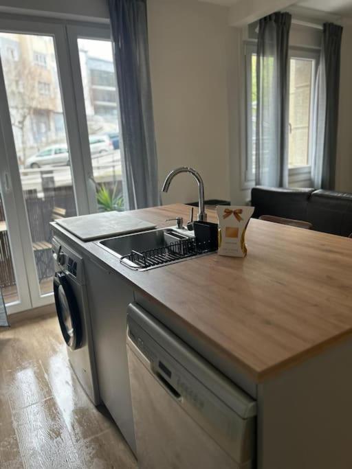 Piso Deluxe Con Balcon Cerca Del Casco Viejo Apartman Bilbao Kültér fotó