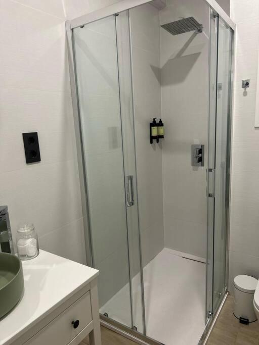 Piso Deluxe Con Balcon Cerca Del Casco Viejo Apartman Bilbao Kültér fotó