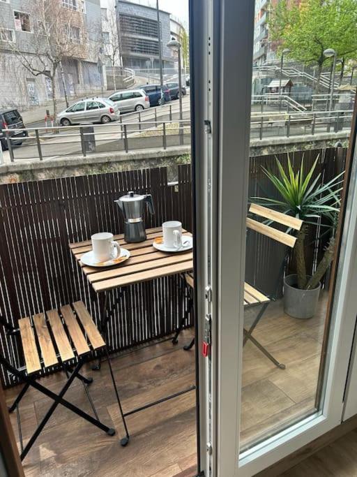 Piso Deluxe Con Balcon Cerca Del Casco Viejo Apartman Bilbao Kültér fotó