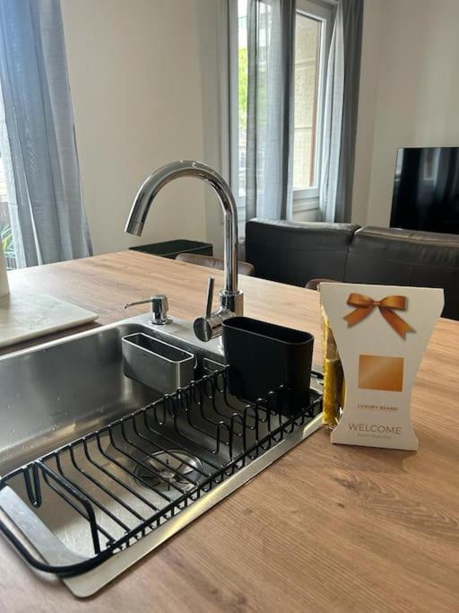 Piso Deluxe Con Balcon Cerca Del Casco Viejo Apartman Bilbao Kültér fotó